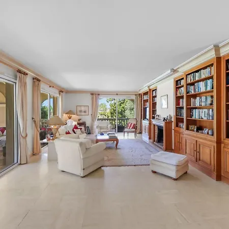 Willa Ref 1849 - Cannes - Provencal Style To Rent *