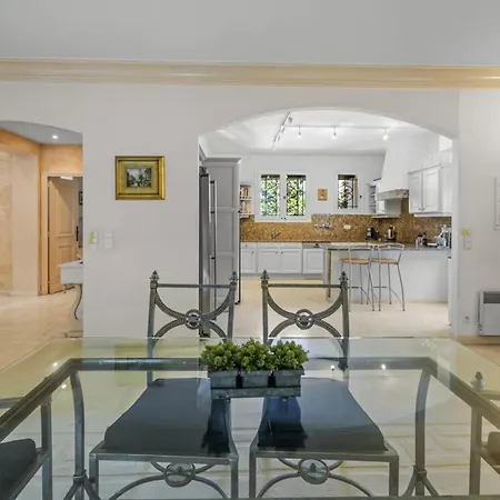 Ref 1849 - Cannes - Provencal Style To Rent Le Cannet