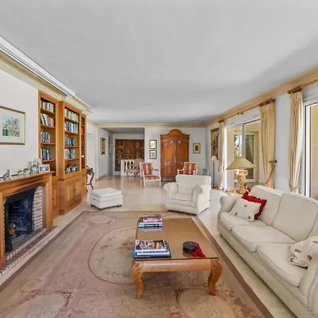 Ref 1849 - Cannes - Provencal Style To Rent لو كانيت