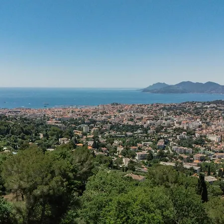 Ref 1849 - Cannes - Provencal Style To Rent *