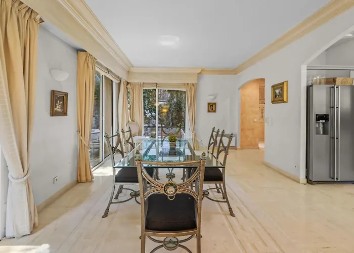 Ref 1849 - Cannes - Provencal Style To Rent * Le Cannet