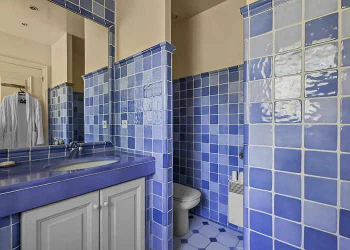 Ref 1849 - Cannes - Provencal Style To Rent * Le Cannet