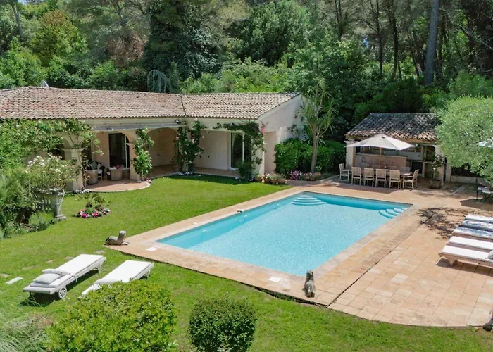 Ref 1849 - Cannes - Provencal Style To Rent